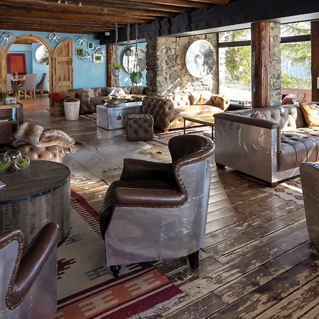 Отель Courcheneige